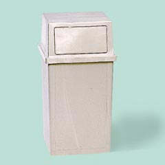 Rubbermaid Commercial Ranger® 35-Gallon Hooded Top Classic Container - Brown RCP8430BRO